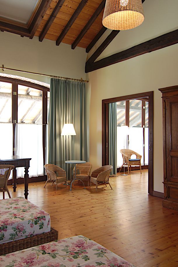 Magnolia room